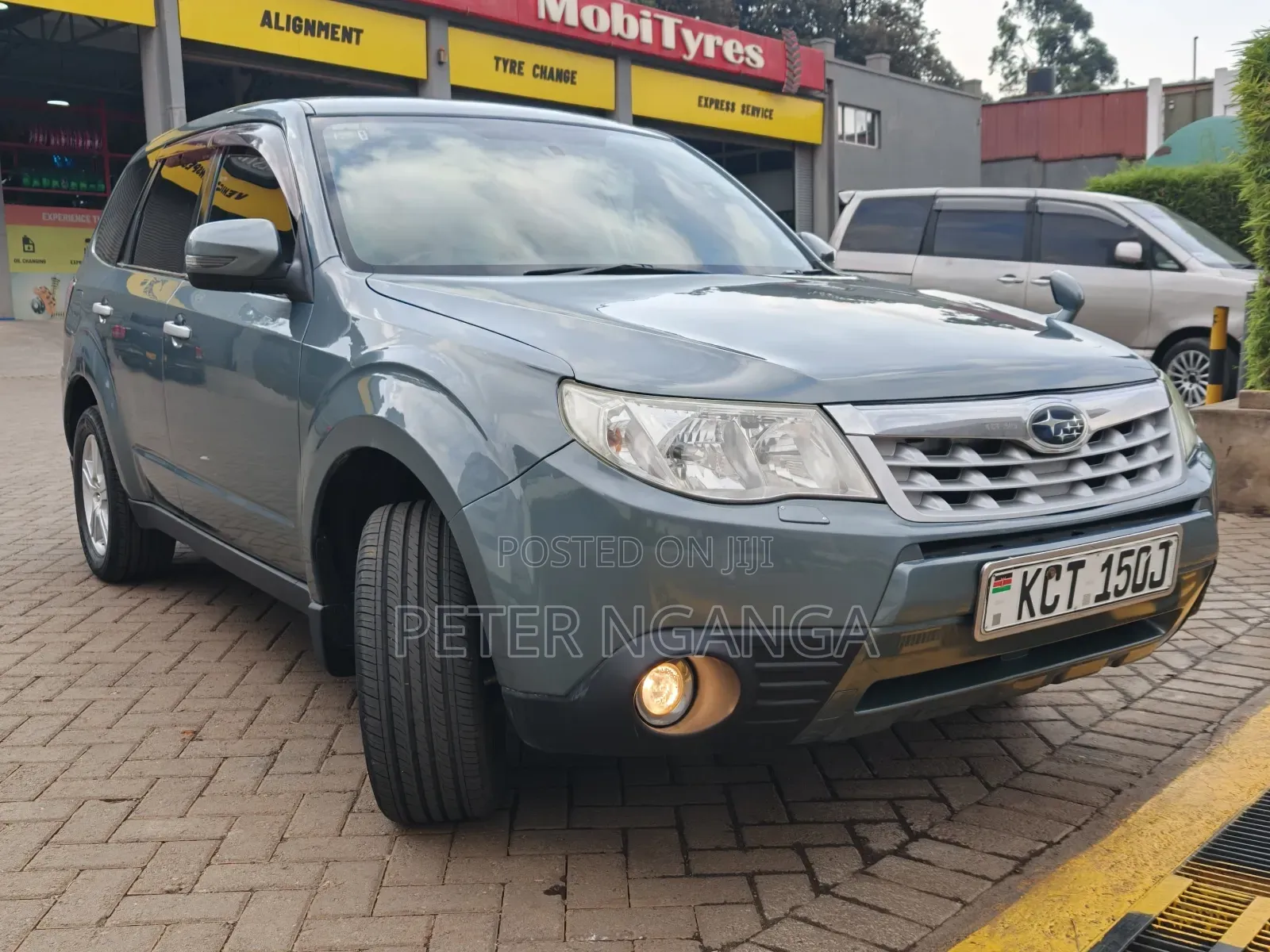 Subaru Forester 2012 Gray