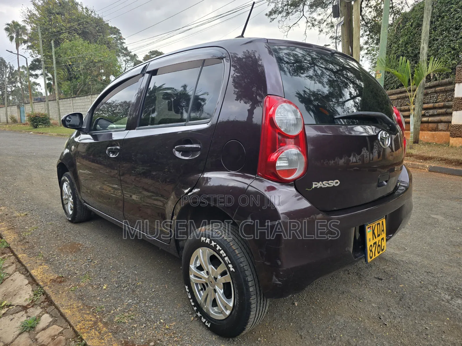 Toyota Passo 2013 Maroon