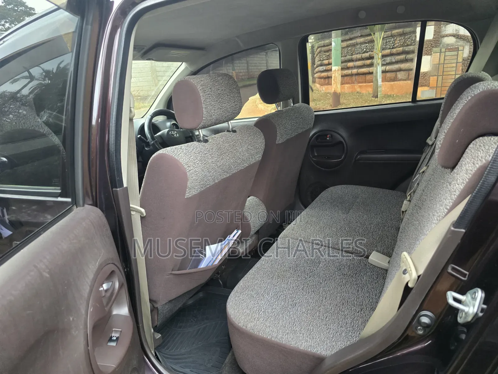 Toyota Passo 2013 Maroon