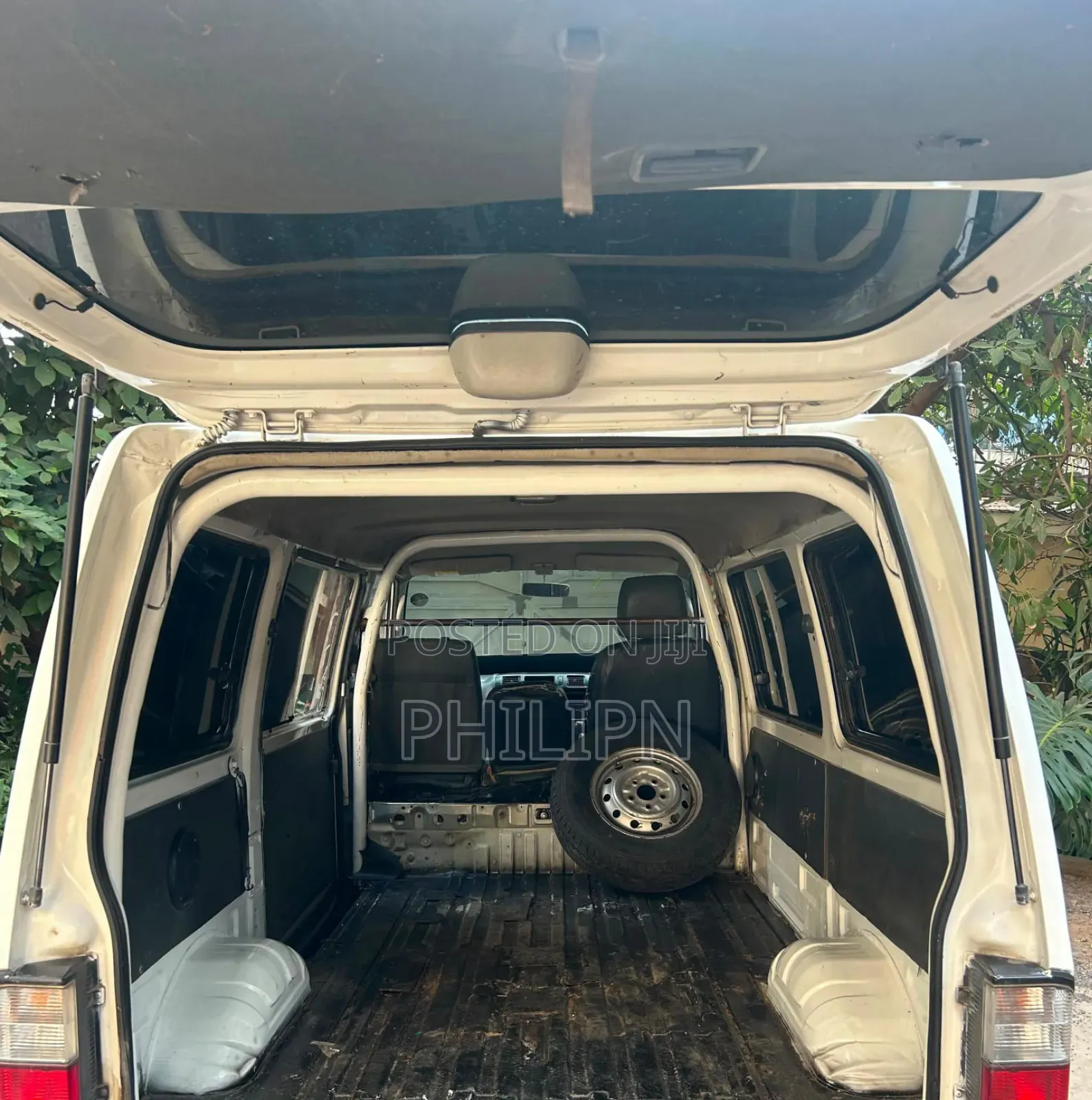 Mazda Bongo 2014 White