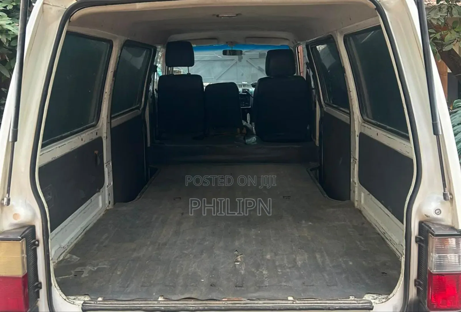 Nissan Vanette 2013 White
