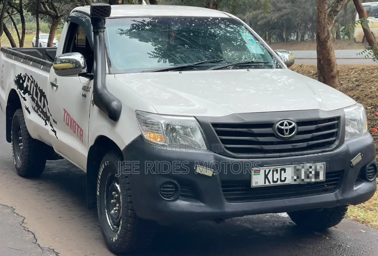 Toyota Hilux 2011 Off white