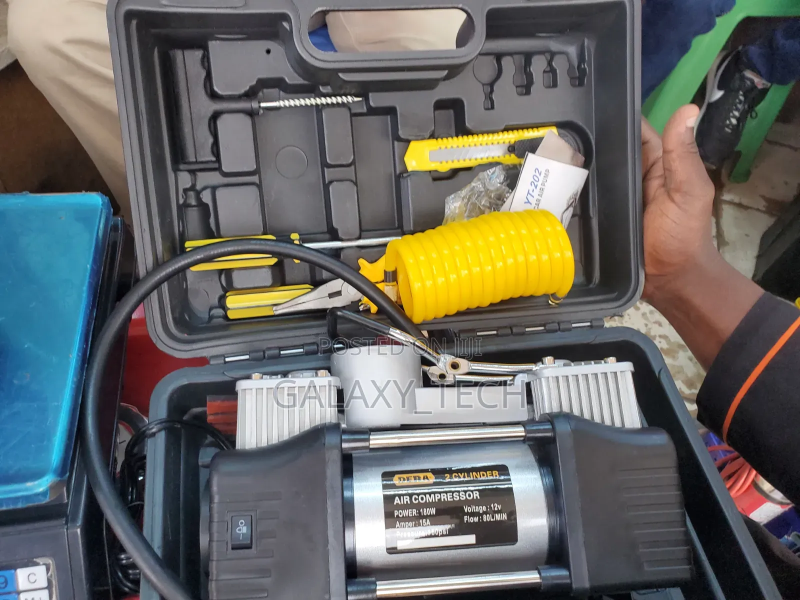 Dera 2-Cylinder Car Air Compressor