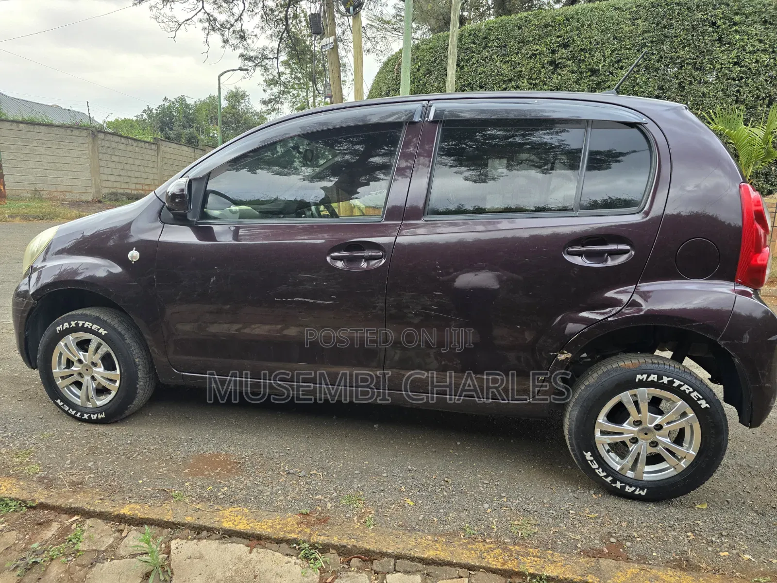 Toyota Passo 2013 Maroon