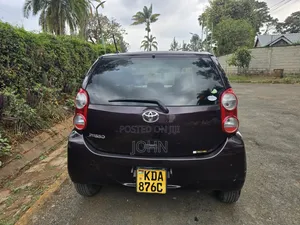 Toyota Passo 1.0 AWD 2013 Burgundy