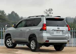 Toyota Land Cruiser Prado 2019 Silver