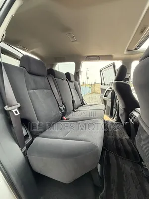 Toyota Land Cruiser Prado 2019 Silver