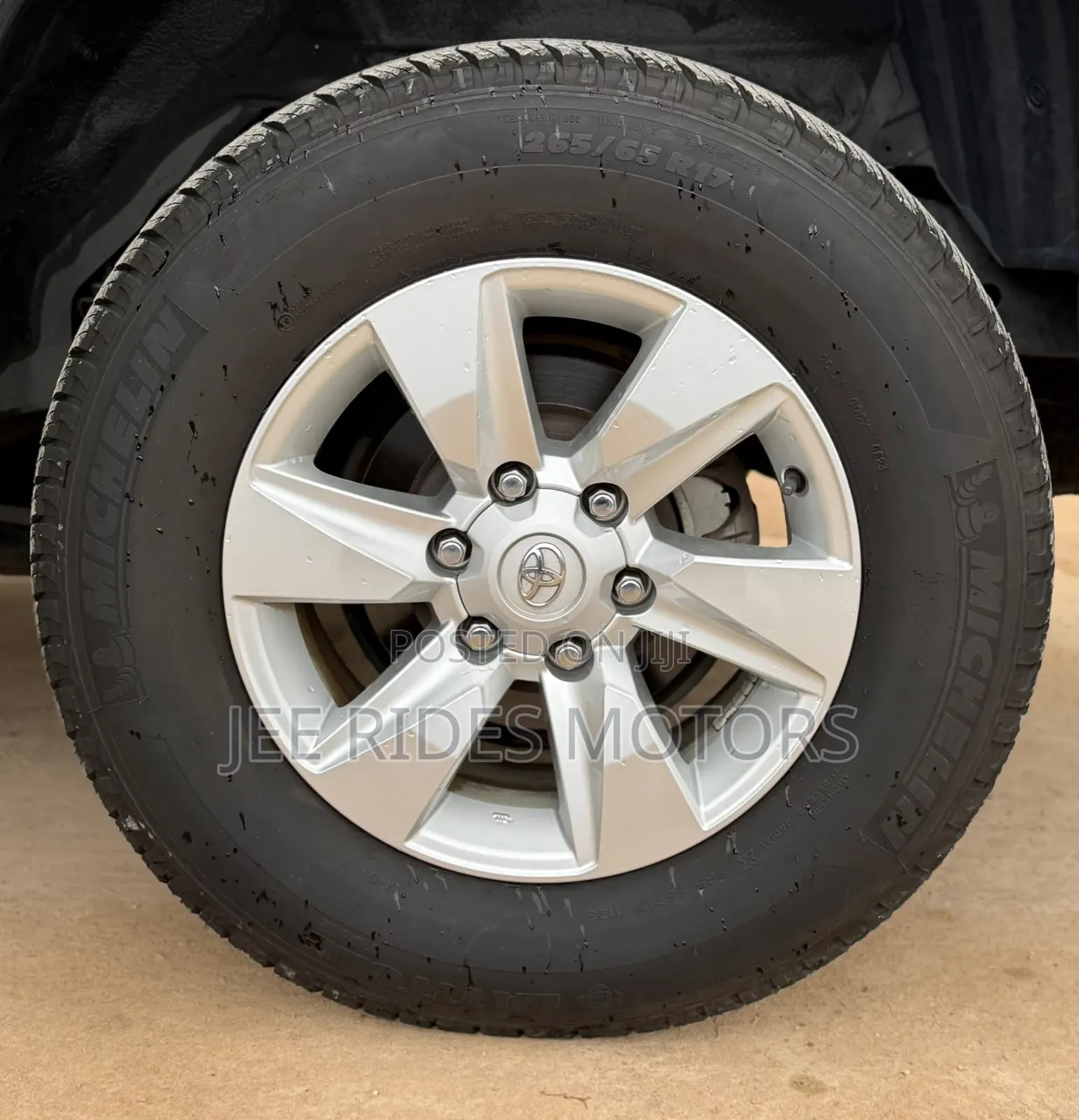 Toyota Land Cruiser Prado 2019 Silver