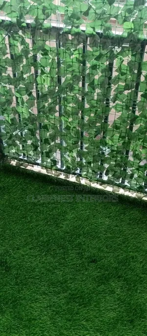 Artificial Hedge Fencing for Modern Décor