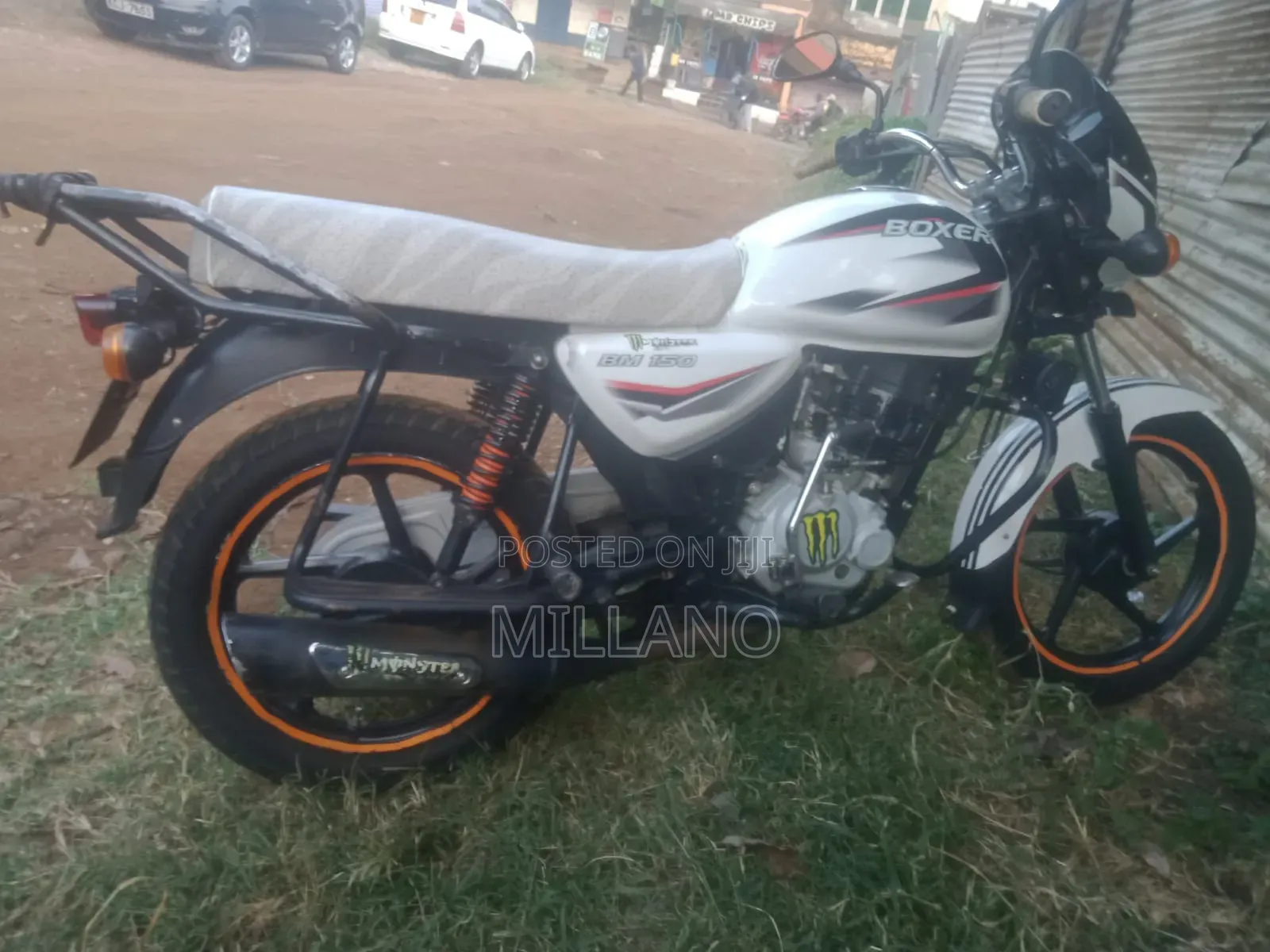 Bajaj Boxer 2019 White