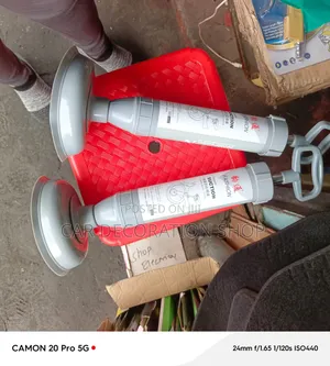 Strong Vacuum Suction Air Pressure Plunger With Built in Handle