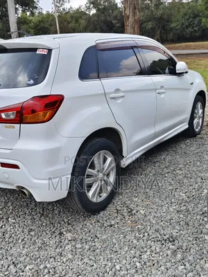 Mitsubishi RVR 2010 White