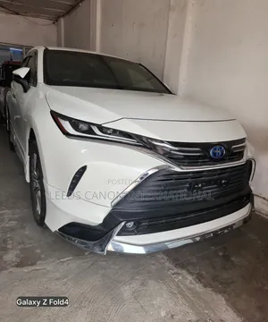 Toyota Harrier 2.5 Hybrid 2021 White