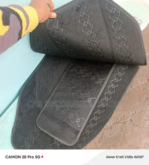 Geometric Diamond Pattern Plush Woolen Fabric Mats