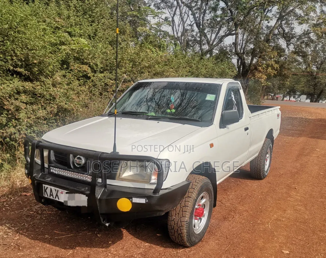 Nissan Hardbody 2000i 2006 White