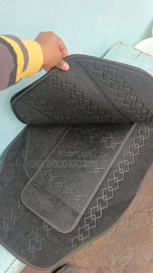 Nonskid Backing Woolen Mats With Stylized Line Pattern