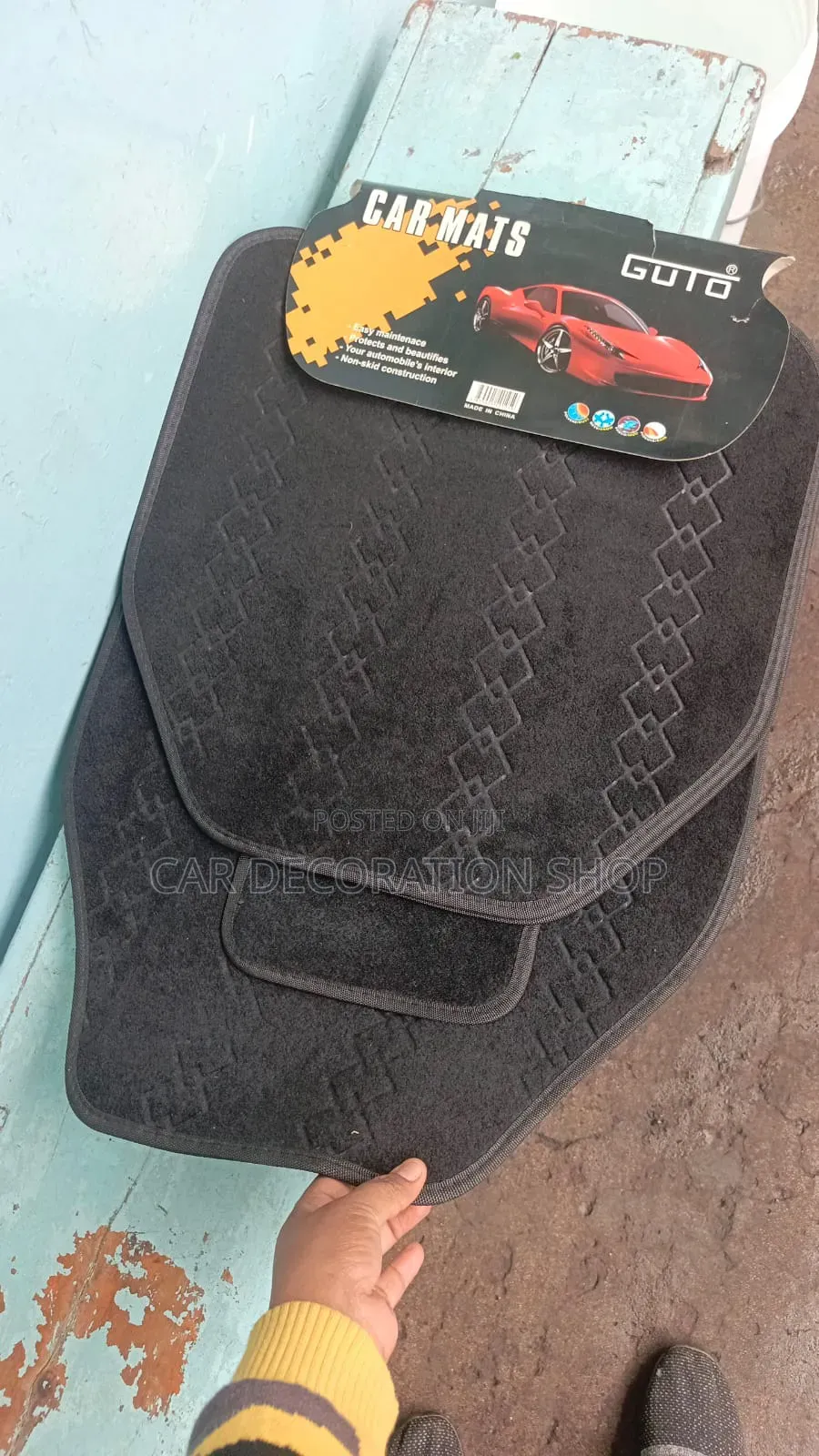 Nonskid Backing Woolen Mats With Stylized Line Pattern