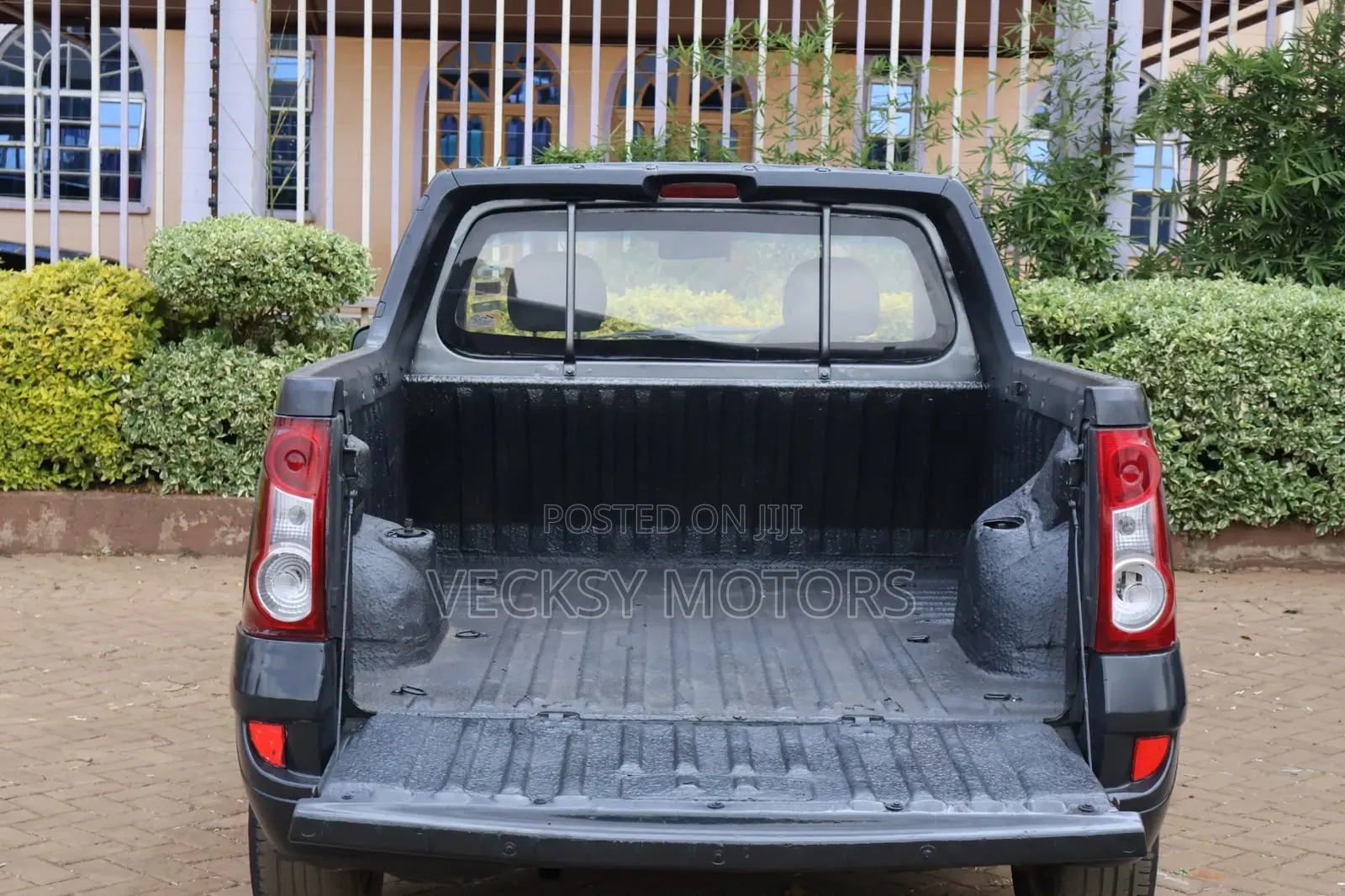 Nissan NP200 2010 Gray