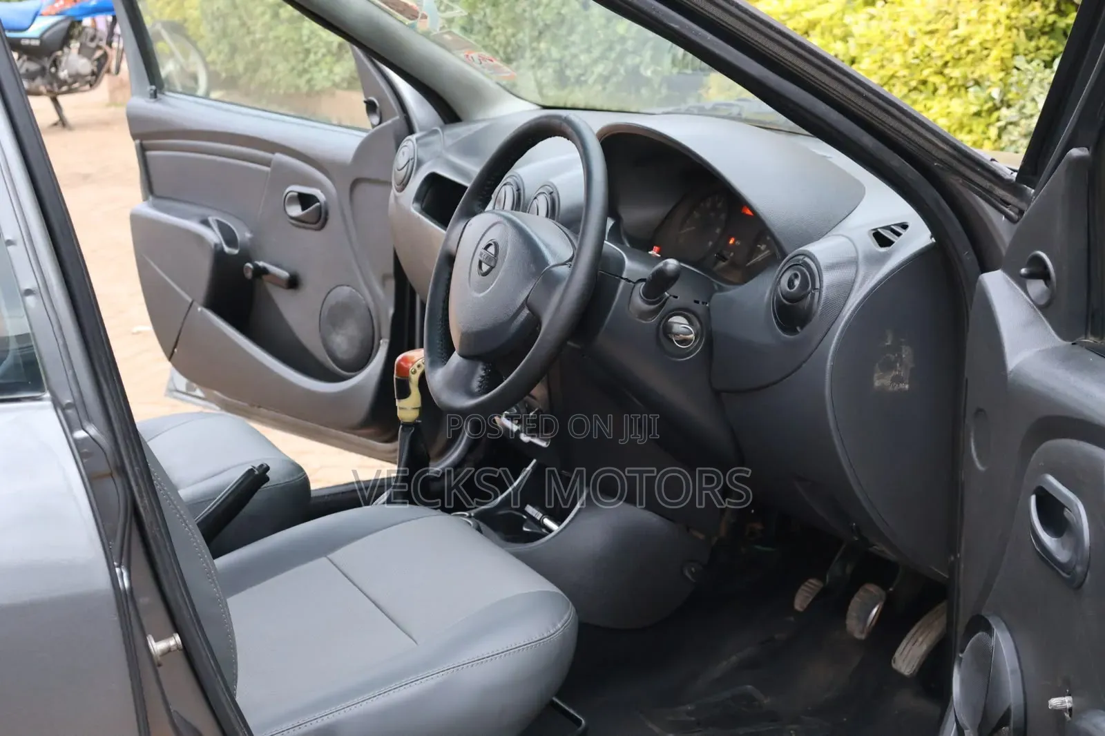 Nissan NP200 2010 Gray
