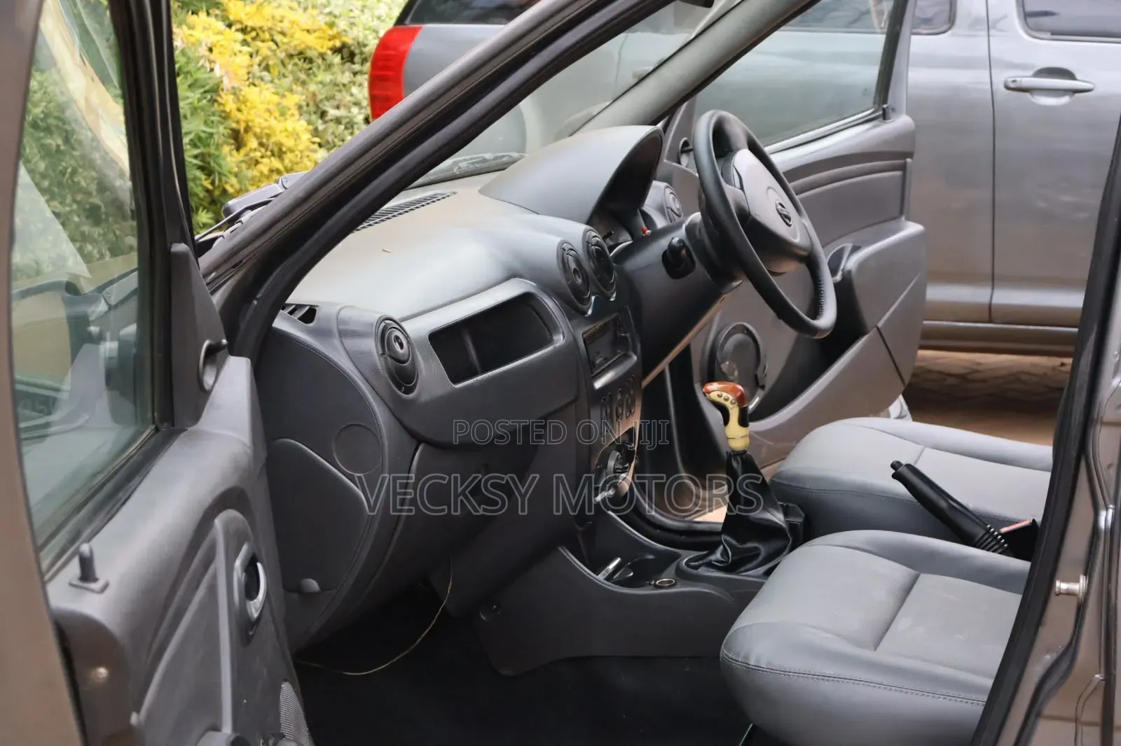 Nissan NP200 2010 Gray