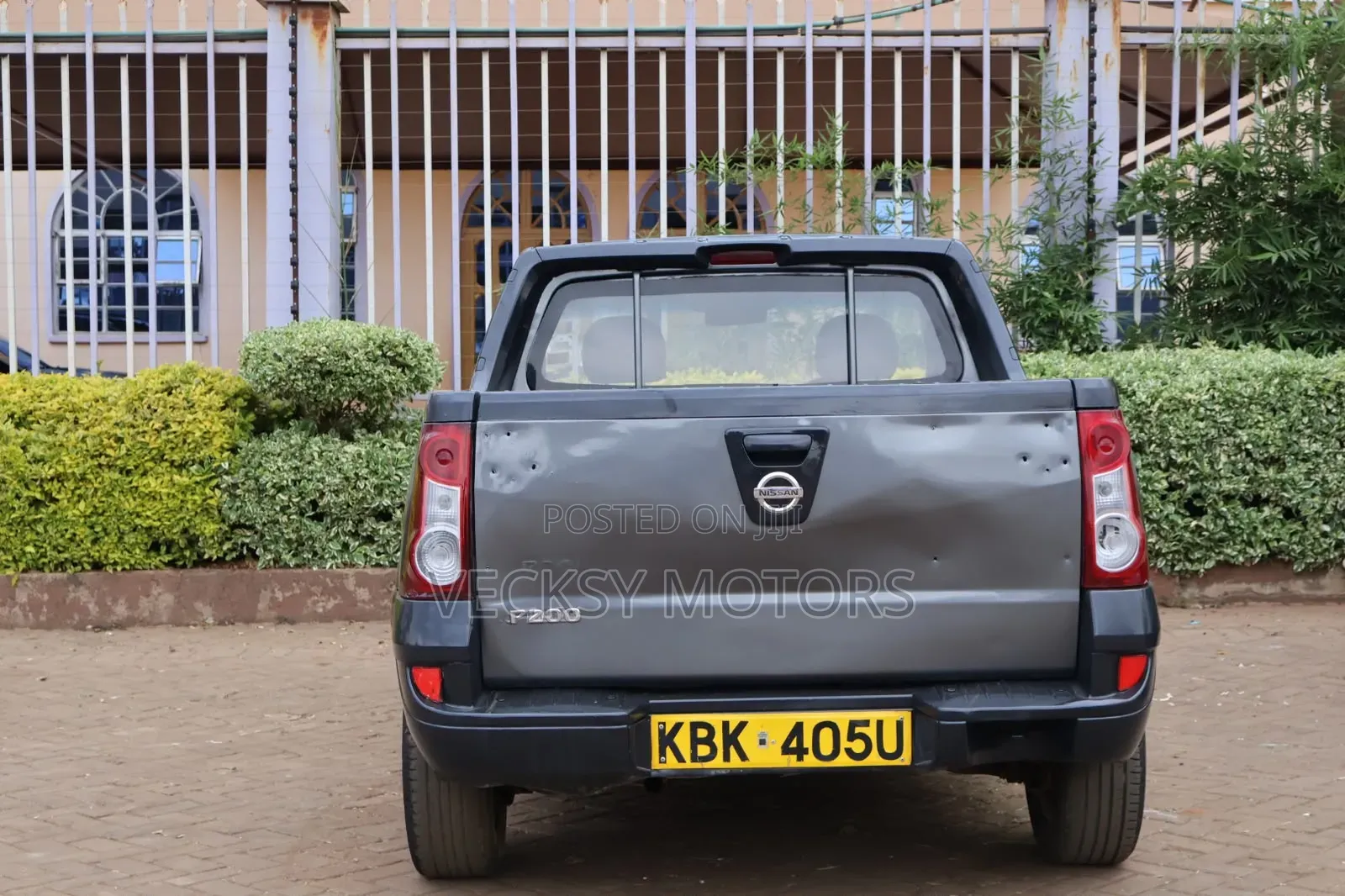 Nissan NP200 2010 Gray