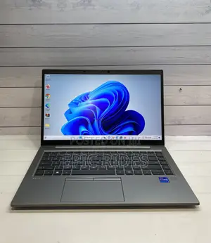 Laptop HP ZBook Firefly G8 16GB Intel Core i7 SSD 512GB
