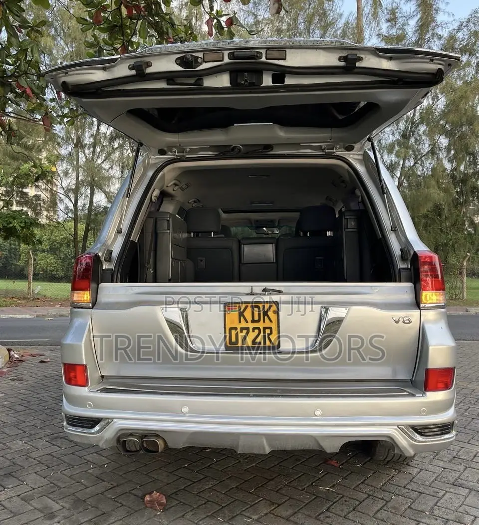 Toyota Land Cruiser 2008 Silver