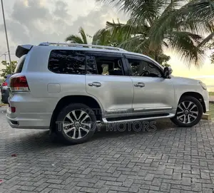 Toyota Land Cruiser 2008 Silver