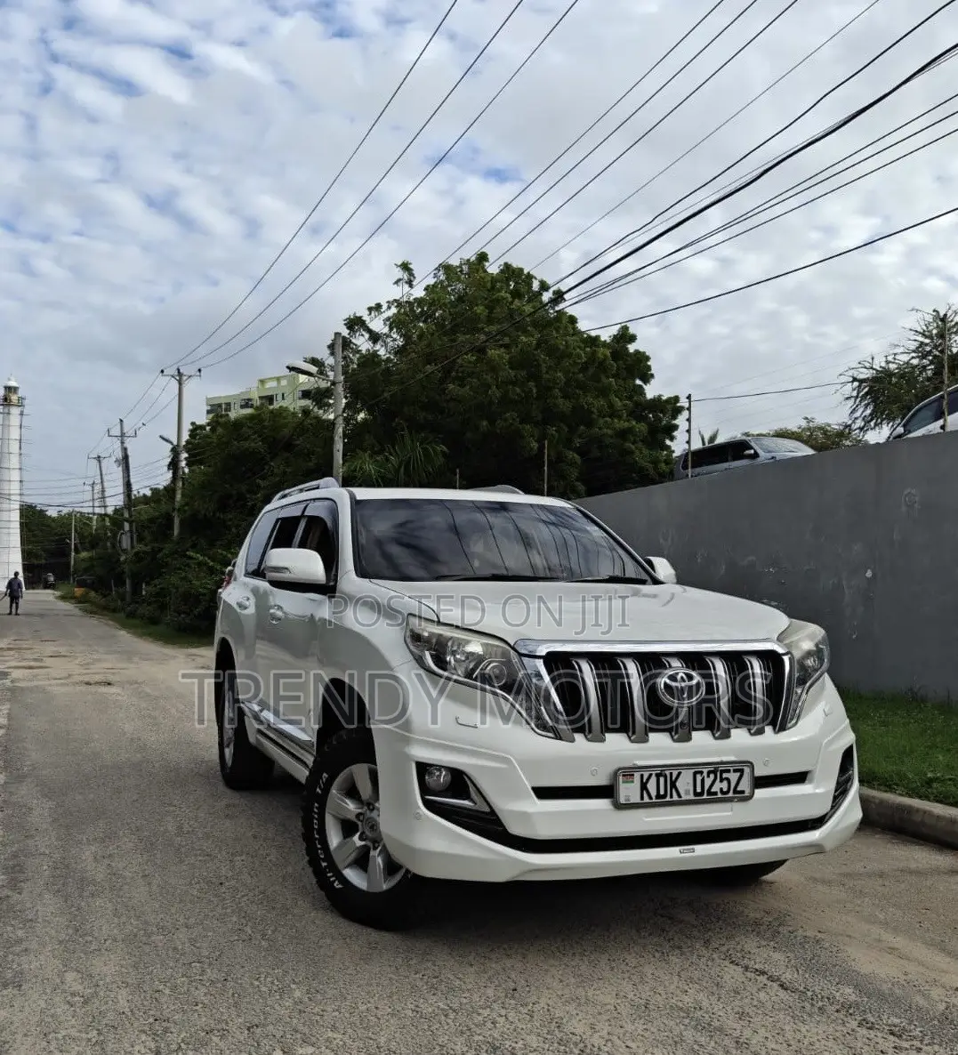 Toyota Land Cruiser Prado 2015 White