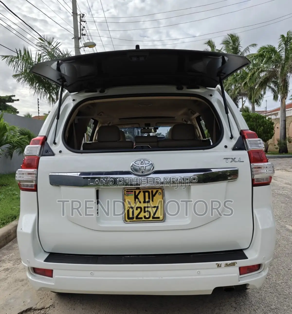 Toyota Land Cruiser Prado 2015 White