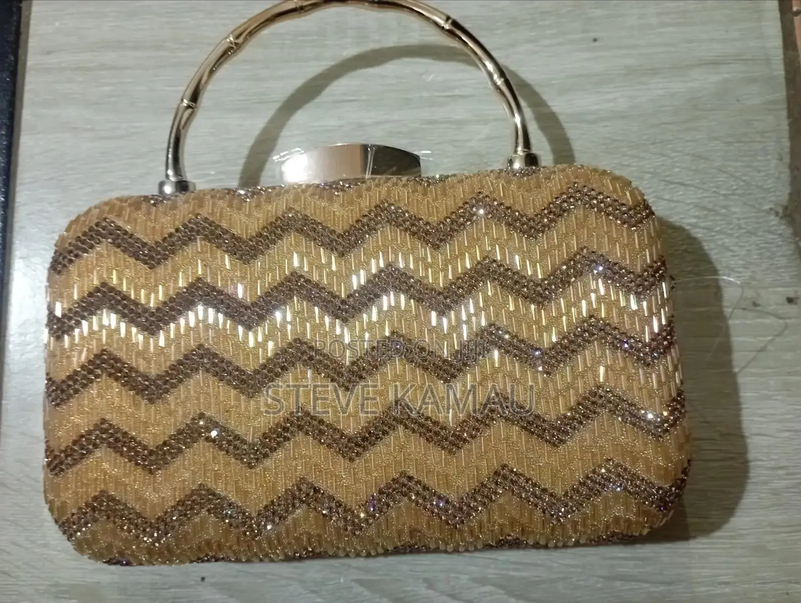 Stunning Party Clutch Evening Event Bag With Handle or Shoulder Chain