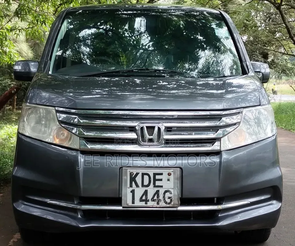Honda Stepwgn 2014 Gray