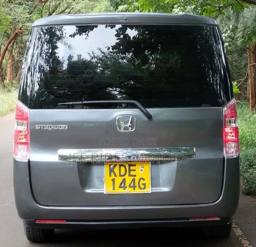 Honda Stepwgn 2014 Gray
