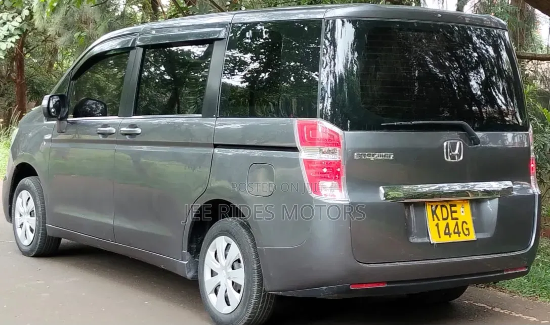 Honda Stepwgn 2014 Gray