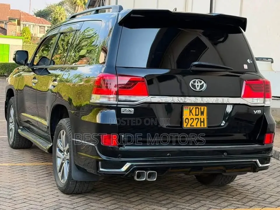 Toyota Land Cruiser 4.6 V8 ZX 2010 Black