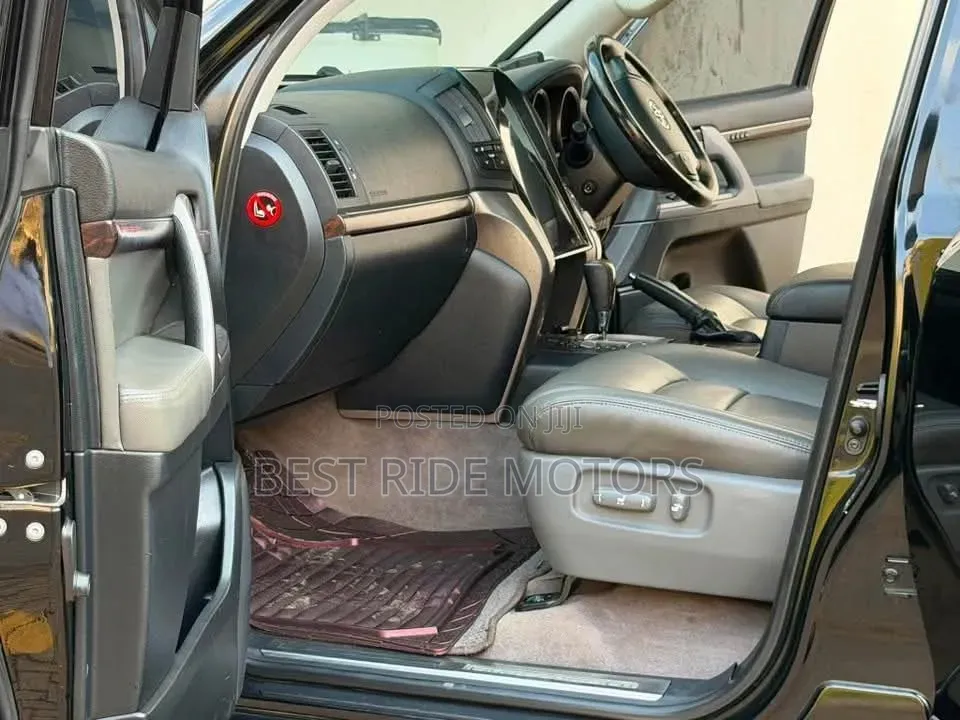 Toyota Land Cruiser 4.6 V8 ZX 2010 Black