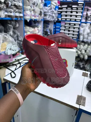 Nike Mind 001