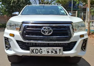 Toyota Hilux 2017 White