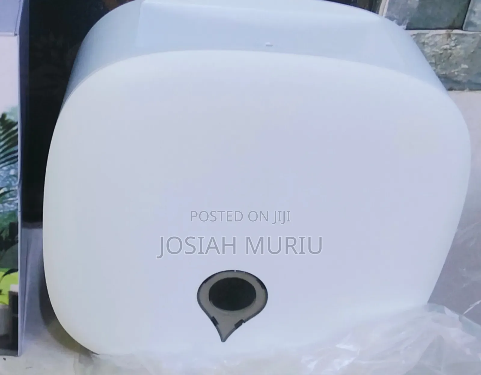 Modern Jumbo Tissue Holder