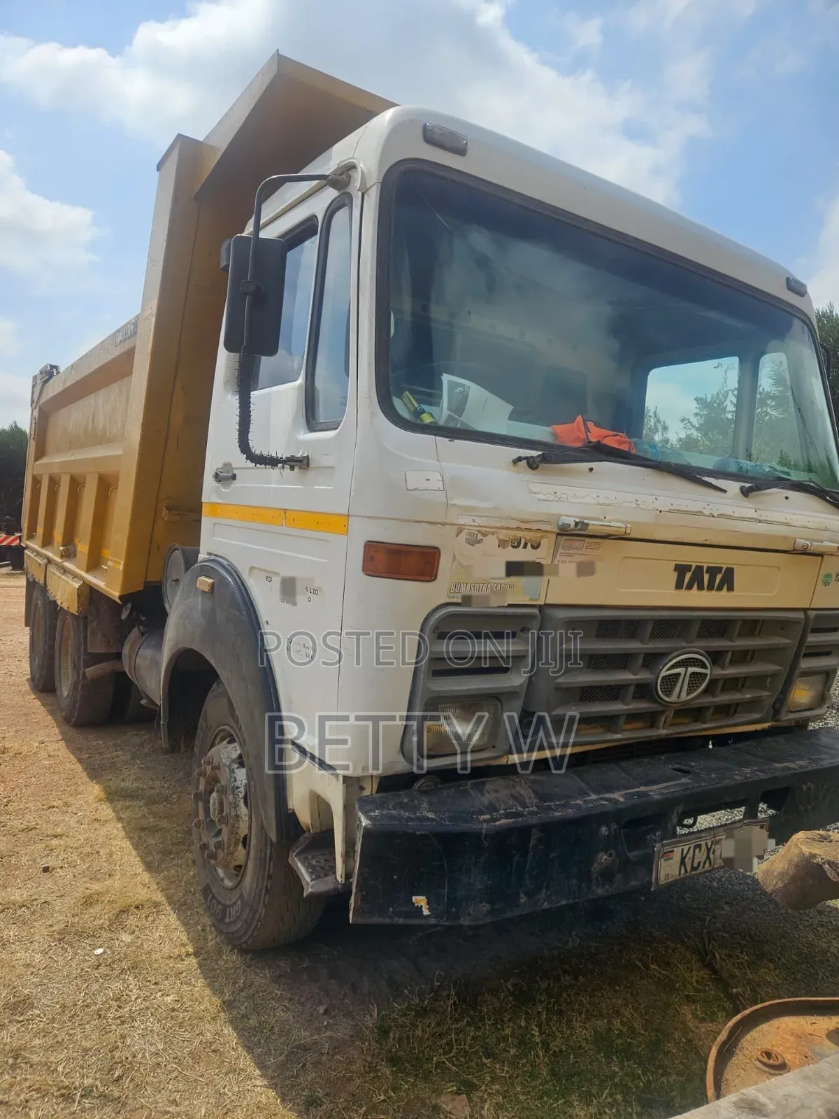 Very Clean Tata Tipper on Sale