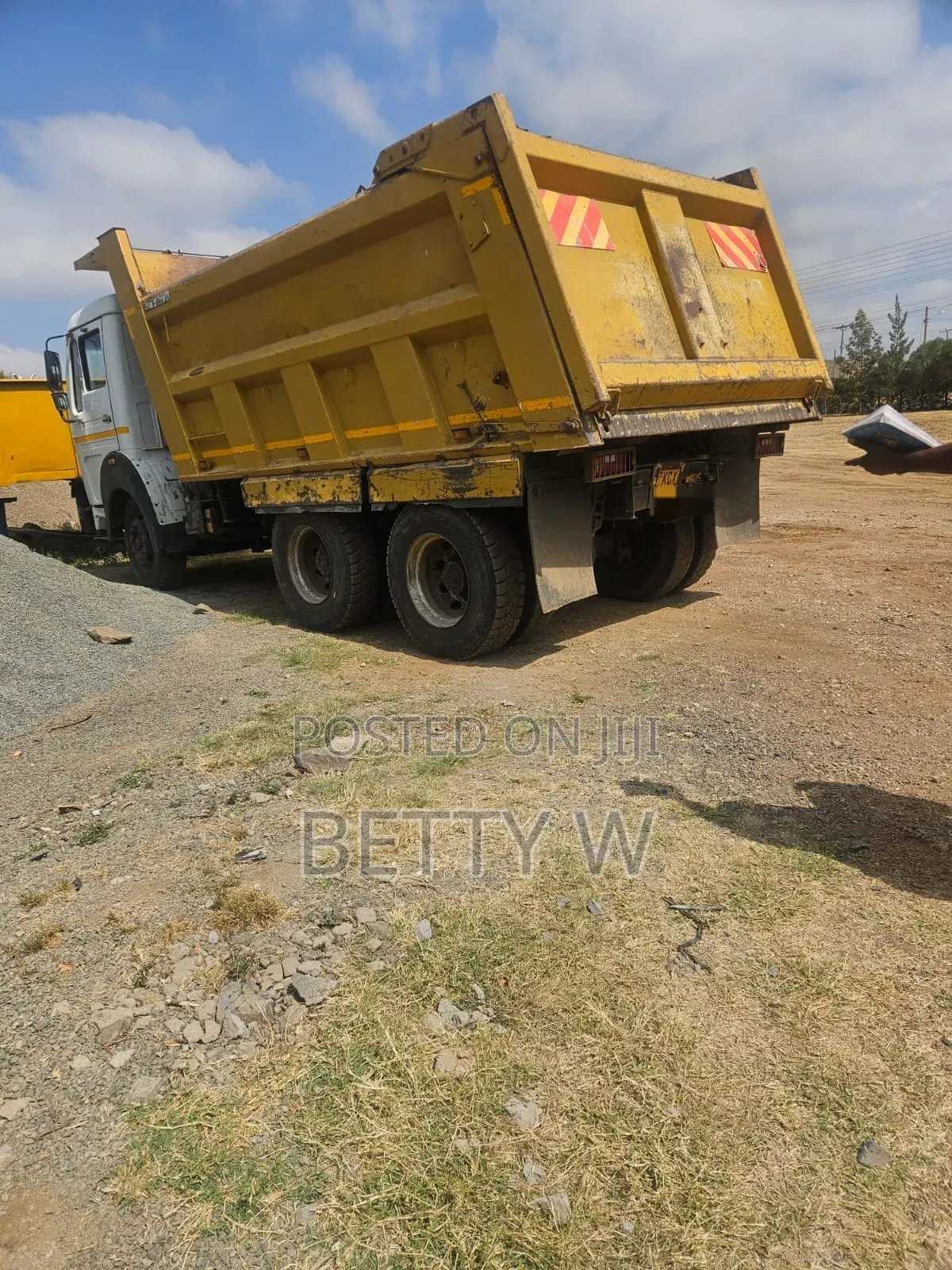 Very Clean Tata Tipper on Sale