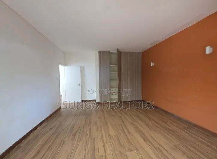 5bdrm House in Muthangari for rent
