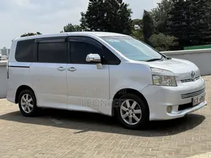 Toyota Voxy 2008 Silver