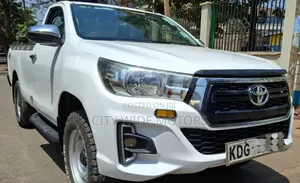 Toyota Hilux 2017 White
