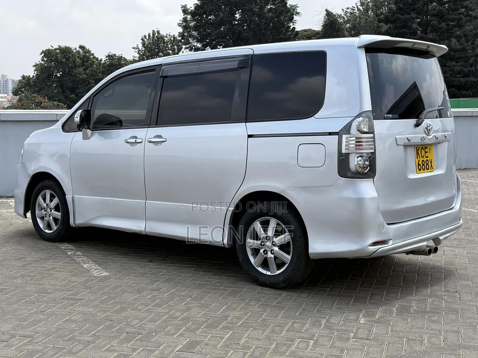 Toyota Voxy 2008 Silver