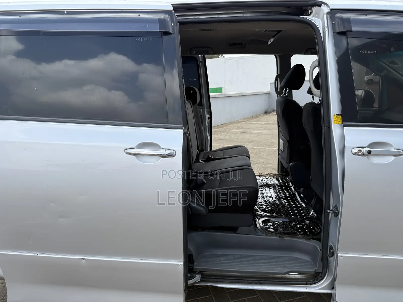 Toyota Voxy 2008 Silver