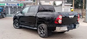 Toyota Hilux 2019 Black