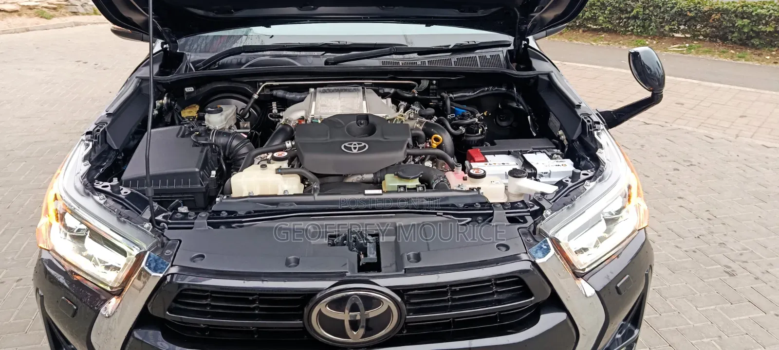 Toyota Hilux 2019 Black