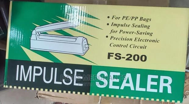 Sealing Machine - main view