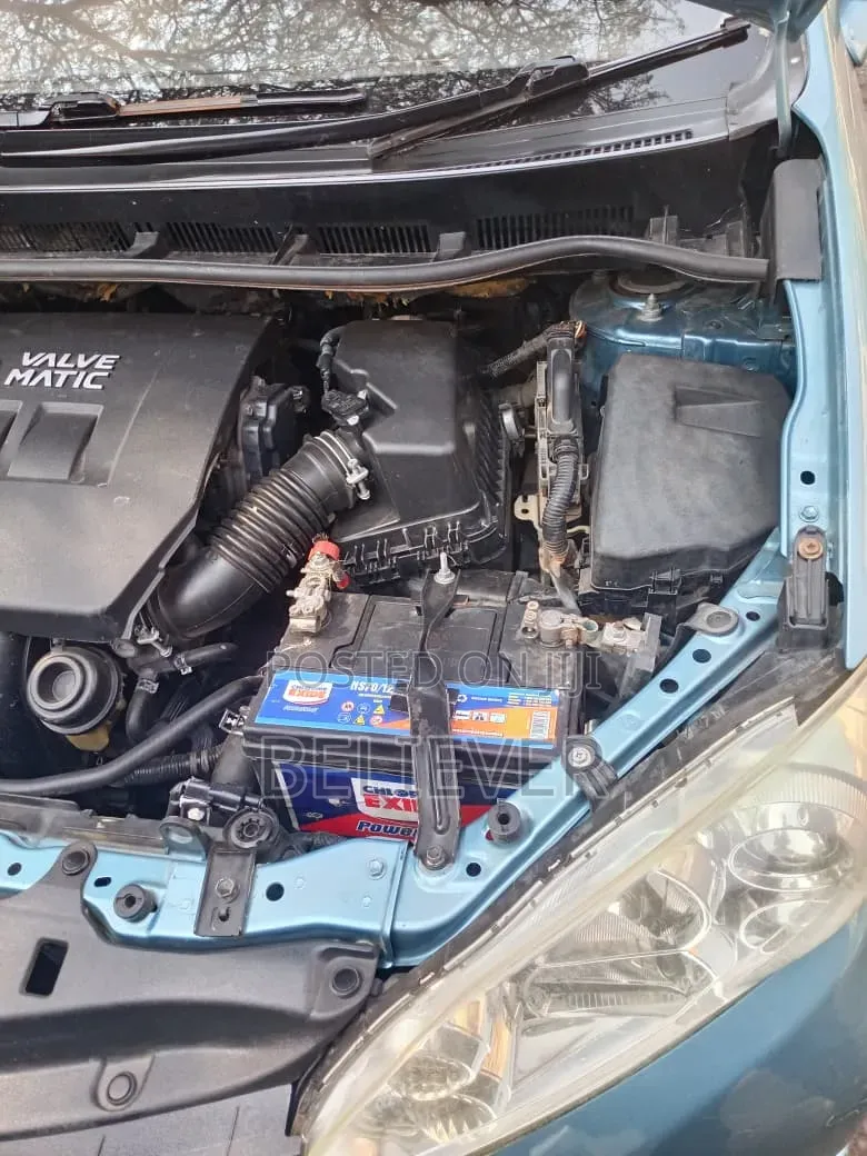 Toyota Wish 2011 Blue